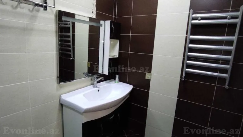 Kirayə verilir 3 otaqlı Mənzil Yeni tikili 130 m² İnşaatçılar m. - şəkil 11
