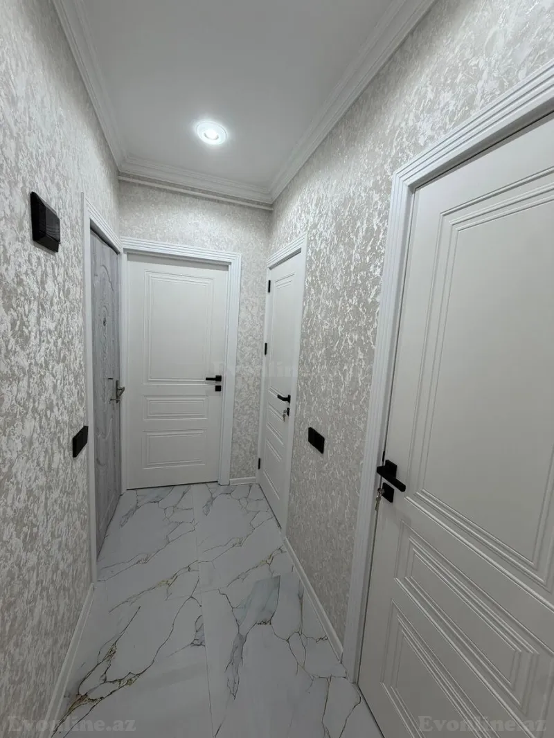 Satılır 3 otaqlı Mənzil Köhnə tikili 65 m² 4-cü mikrorayon - şəkil 2