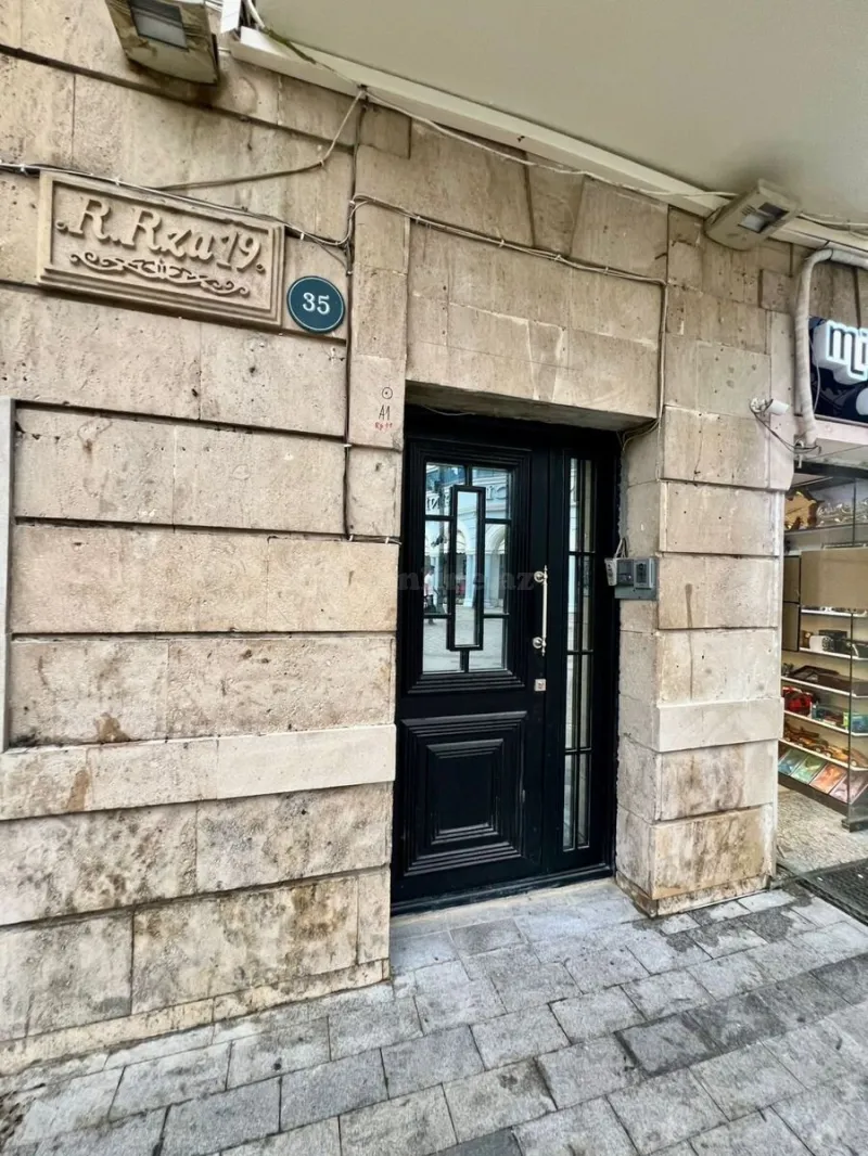 Kirayə verilir 3 otaqlı Mənzil Köhnə tikili 135 m² Sahil m. - şəkil 11