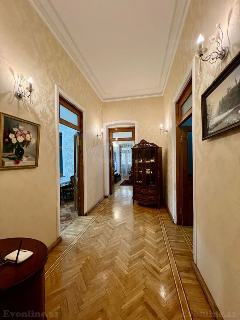 Kirayə verilir 3 otaqlı Mənzil Köhnə tikili 135 m² Sahil m. - şəkil 12