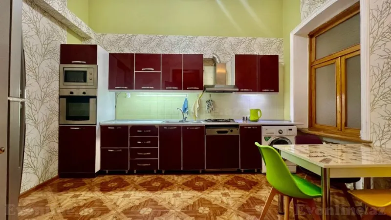 Kirayə verilir 3 otaqlı Mənzil Köhnə tikili 135 m² Sahil m. - şəkil 14