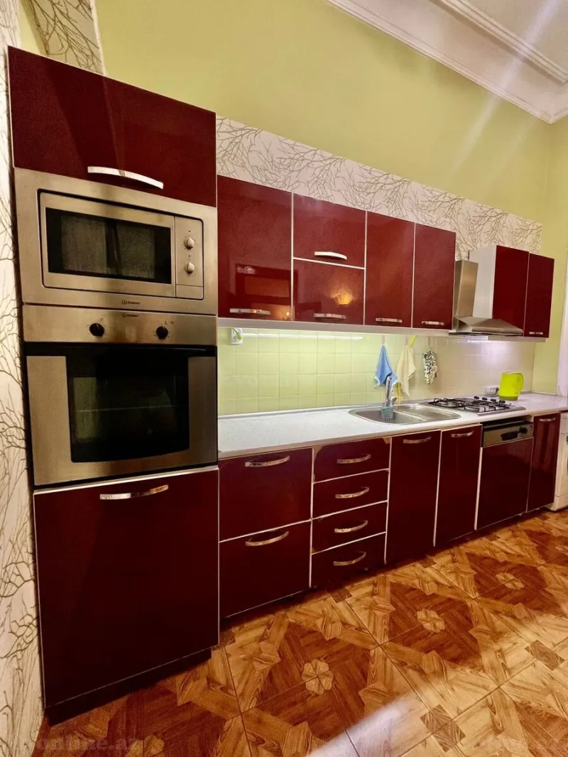 Kirayə verilir 3 otaqlı Mənzil Köhnə tikili 135 m² Sahil m. - şəkil 16