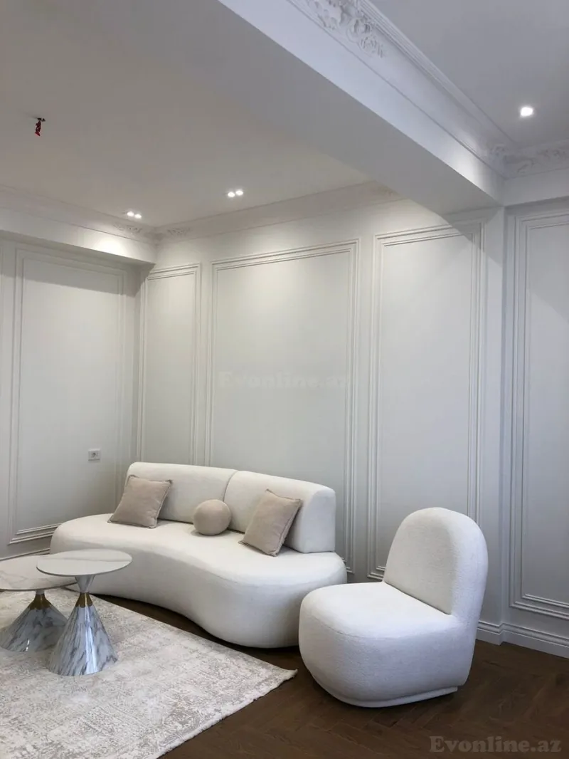 Satılır 4 otaqlı Mənzil Yeni tikili 140 m² 4-cü mikrorayon - şəkil 2