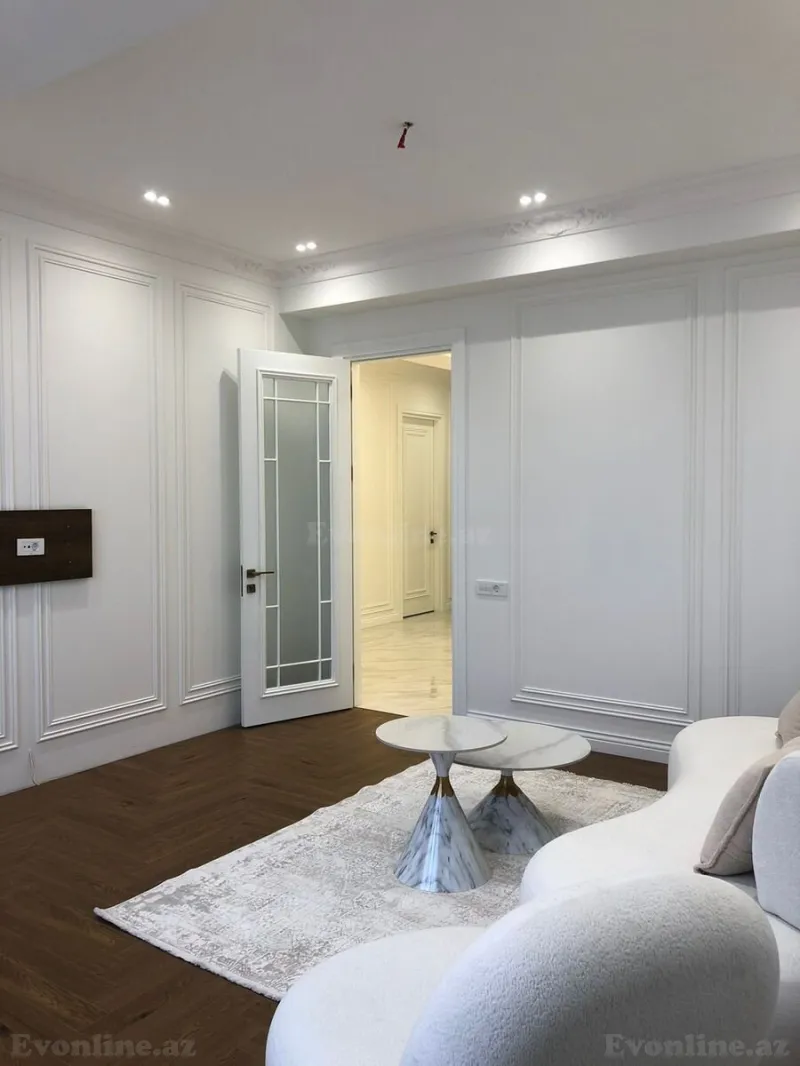 Satılır 4 otaqlı Mənzil Yeni tikili 140 m² 4-cü mikrorayon - şəkil 8