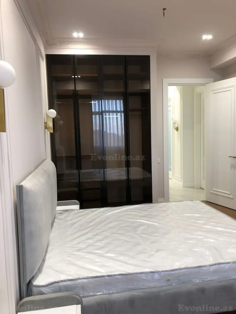 Satılır 4 otaqlı Mənzil Yeni tikili 140 m² 4-cü mikrorayon - şəkil 12
