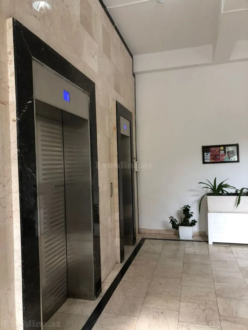 Satılır 4 otaqlı Mənzil Yeni tikili 140 m² 4-cü mikrorayon - şəkil 13
