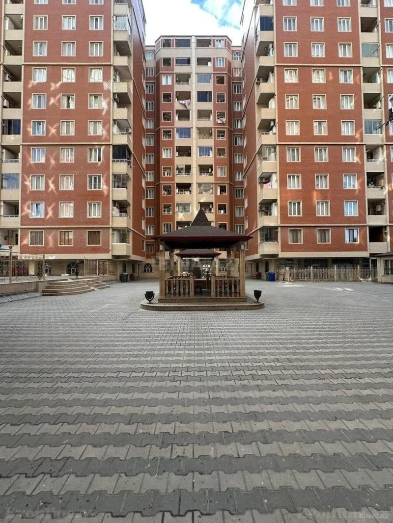 Satılır 4 otaqlı Mənzil Yeni tikili 140 m² 4-cü mikrorayon - şəkil 20