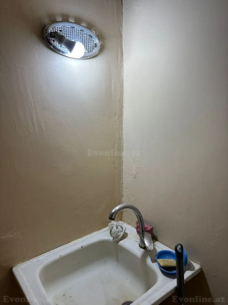 Satılır 2 otaqlı Mənzil Köhnə tikili 45 m² Nəsimi m. - şəkil 8