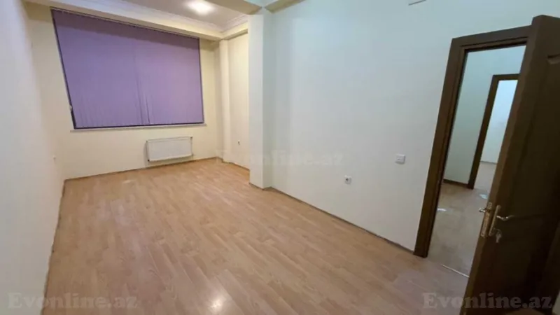 Kirayə verilir Ofis 223 m² 8 Noyabr m.