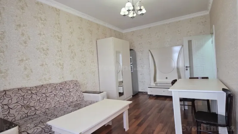 Satılır 2 otaqlı Mənzil Köhnə tikili 45 m² 2-ci mikrorayon - şəkil 2