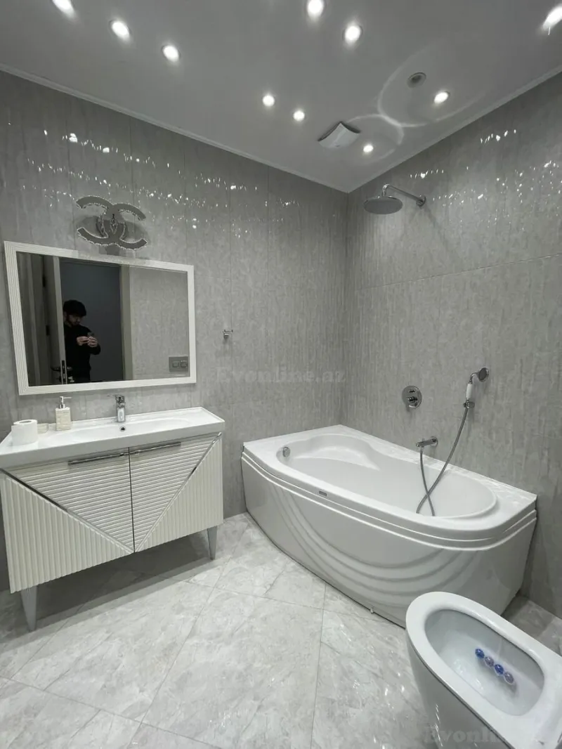 Kirayə verilir 3 otaqlı Mənzil Yeni tikili 157 m² Xətai r. - şəkil 13