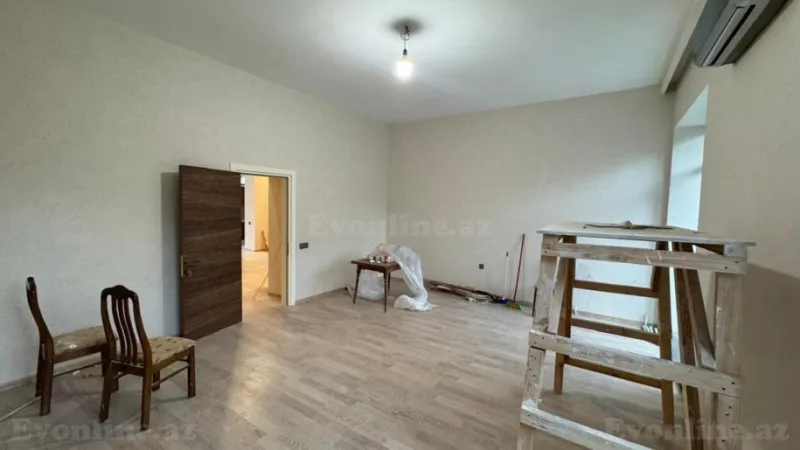 Satılır 3 otaqlı Mənzil Köhnə tikili 110 m² İçərişəhər m. - şəkil 4