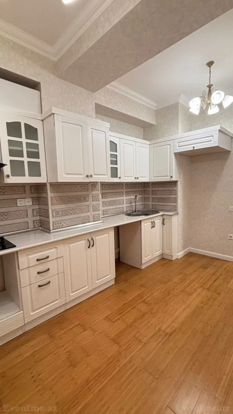 Satılır 2 otaqlı Mənzil Yeni tikili 80 m² İnşaatçılar m. - şəkil 9