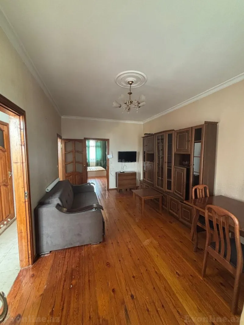 Satılır 2 otaqlı Mənzil Köhnə tikili 55 m² 6-cı mikrorayon - şəkil 2