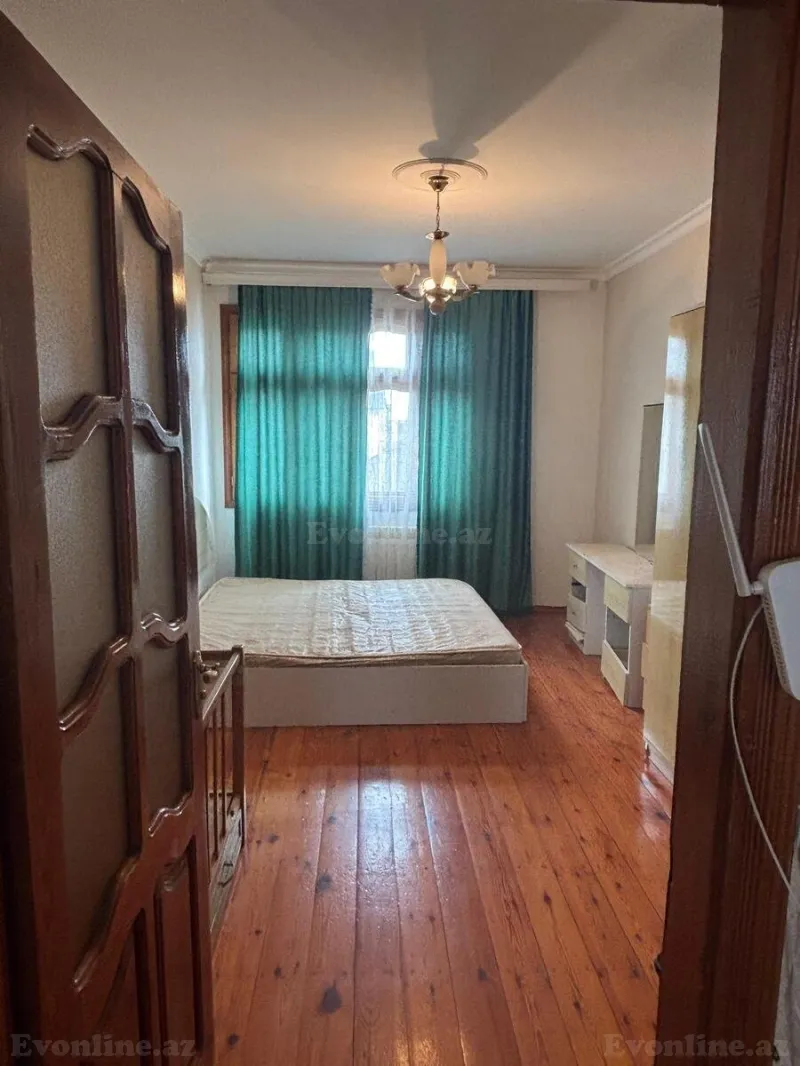 Satılır 2 otaqlı Mənzil Köhnə tikili 55 m² 6-cı mikrorayon - şəkil 5