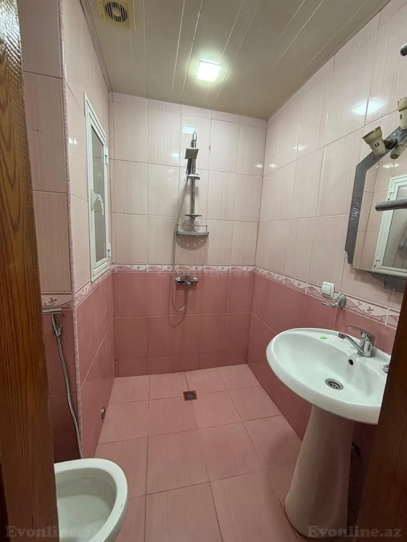 Satılır 2 otaqlı Mənzil Köhnə tikili 55 m² 6-cı mikrorayon - şəkil 12