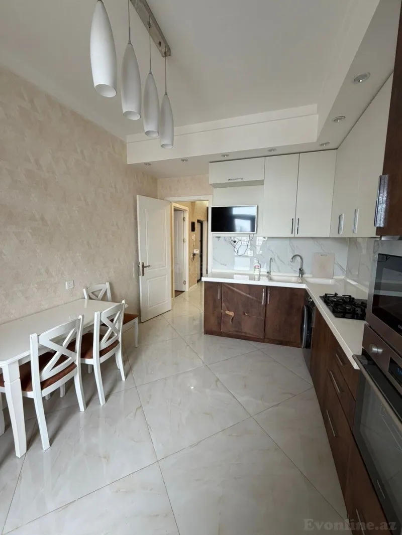 Kirayə verilir 3 otaqlı Mənzil Yeni tikili 120 m² İnşaatçılar m. - şəkil 8