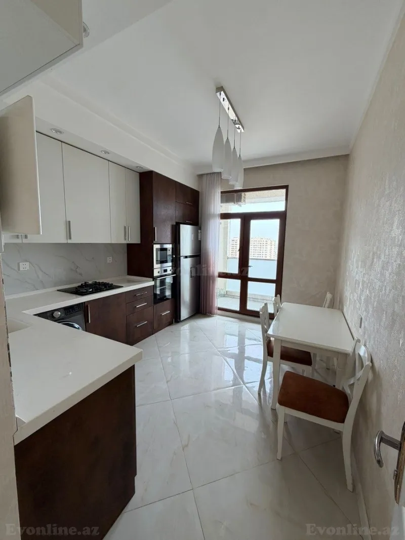 Kirayə verilir 3 otaqlı Mənzil Yeni tikili 120 m² İnşaatçılar m. - şəkil 9