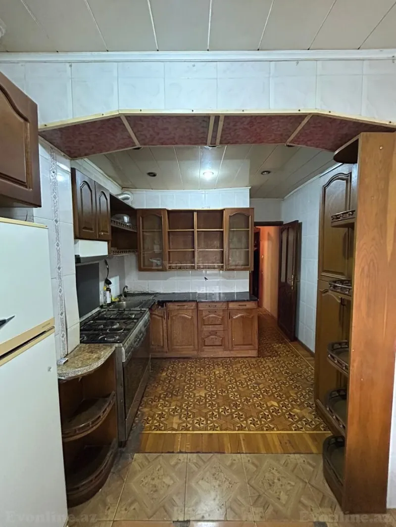 Satılır 5 otaqlı Mənzil Köhnə tikili 150 m² 8-ci mikrorayon - şəkil 5
