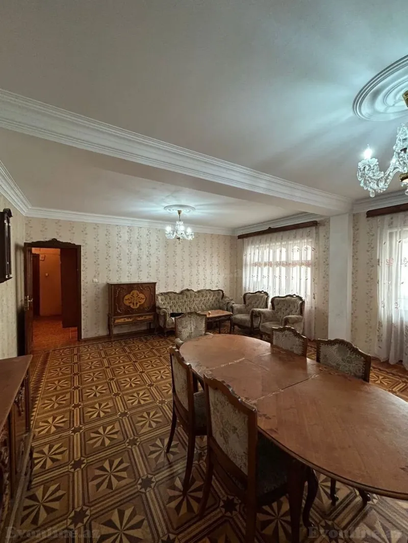 Satılır 5 otaqlı Mənzil Köhnə tikili 150 m² 8-ci mikrorayon - şəkil 9
