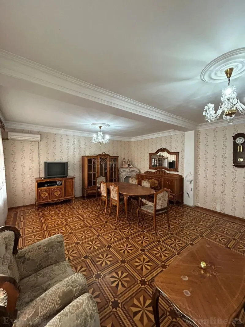 Satılır 5 otaqlı Mənzil Köhnə tikili 150 m² 8-ci mikrorayon - şəkil 10