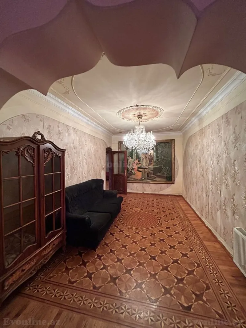 Satılır 5 otaqlı Mənzil Köhnə tikili 150 m² 8-ci mikrorayon - şəkil 18