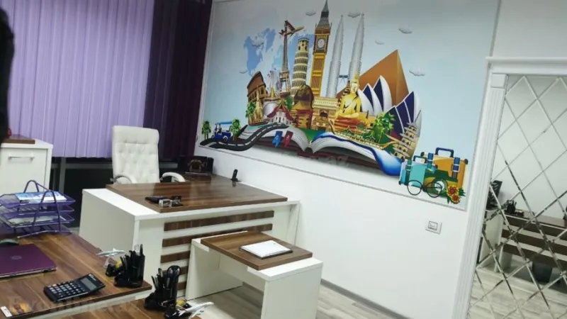 1 otaqlı Ofis 40 m² Elmlər Akademiyası m. Kirayə verilir