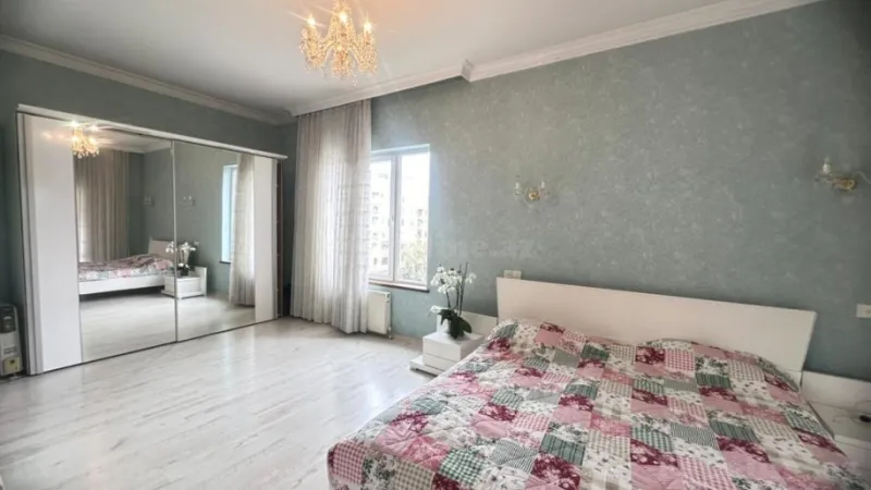 Satılır 4 otaqlı Mənzil Yeni tikili 240 m² Nəsimi r. - şəkil 7