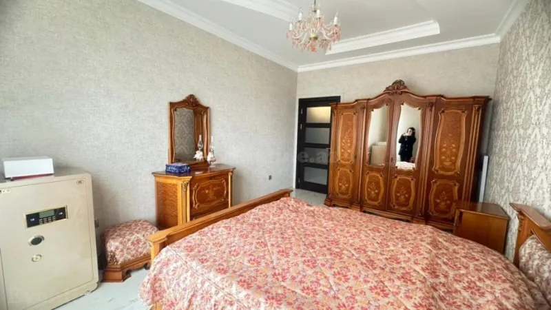 Satılır 4 otaqlı Mənzil Yeni tikili 240 m² Nəsimi r. - şəkil 14