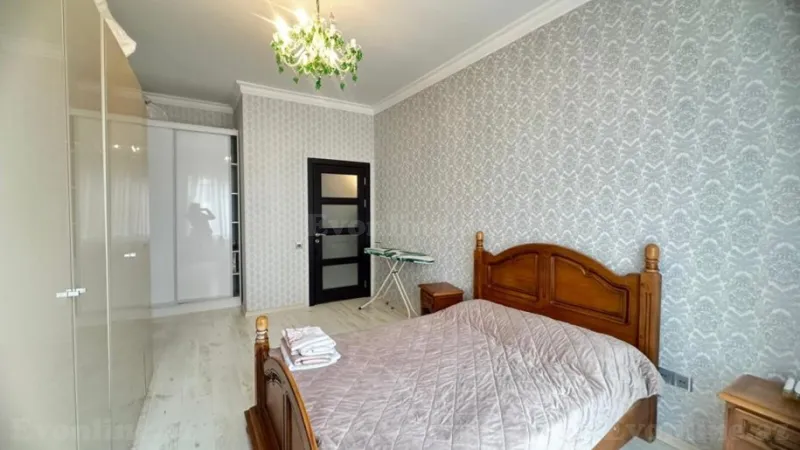 Satılır 4 otaqlı Mənzil Yeni tikili 240 m² Nəsimi r. - şəkil 18