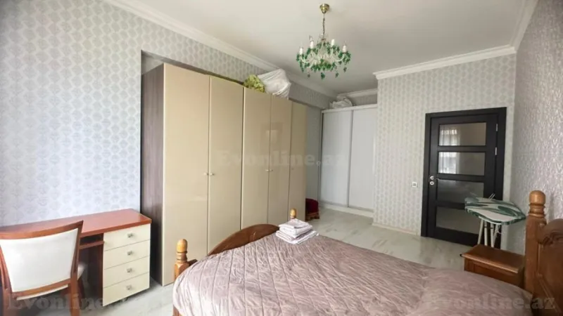 Satılır 4 otaqlı Mənzil Yeni tikili 240 m² Nəsimi r. - şəkil 19