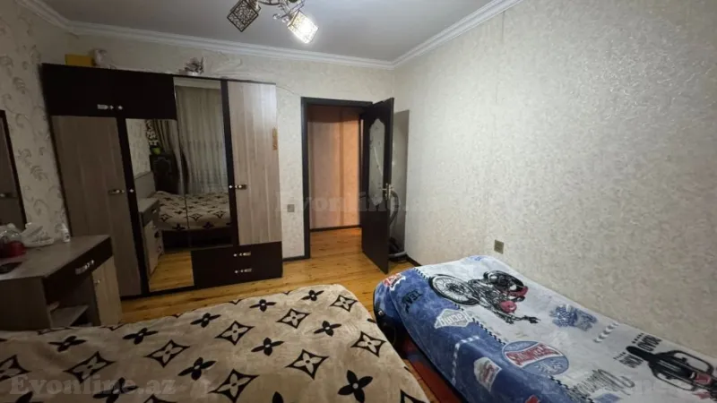 Satılır 2 otaqlı Mənzil Köhnə tikili 65 m² Suraxanı r. - şəkil 4