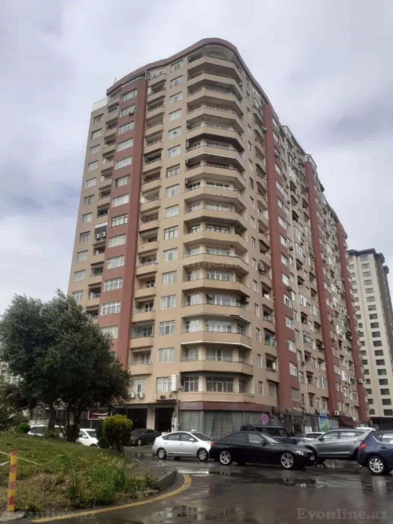 4 otaqlı Mənzil 185 m² Xətai m. Satılır