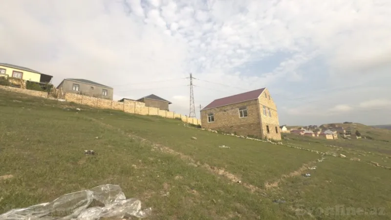 Torpaq Qobu Satılır