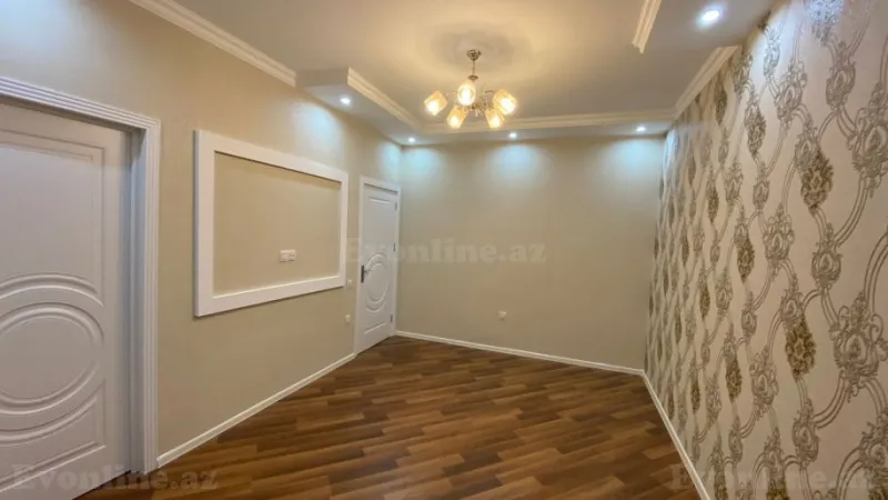 3 otaqlı Mənzil 70 m² 4-cü mikrorayon Satılır