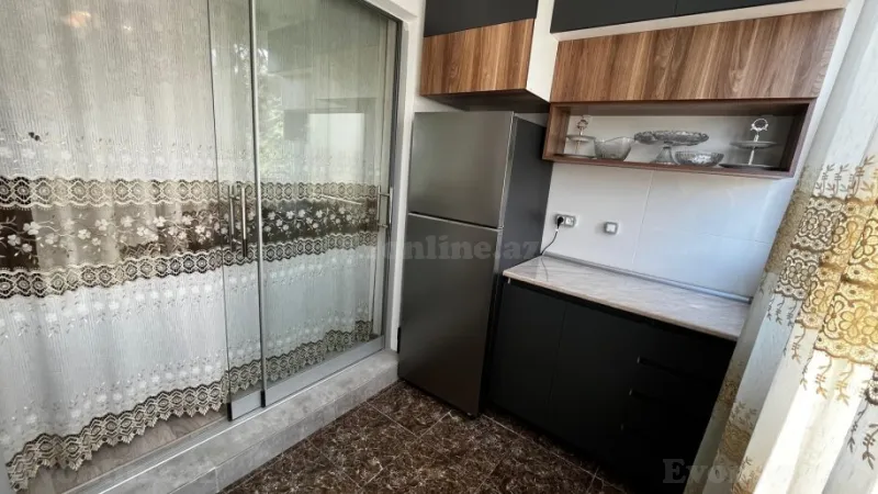 Kirayə verilir 2 otaqlı Mənzil Köhnə tikili 48 m² Xalqlar Dostluğu m. - şəkil 2