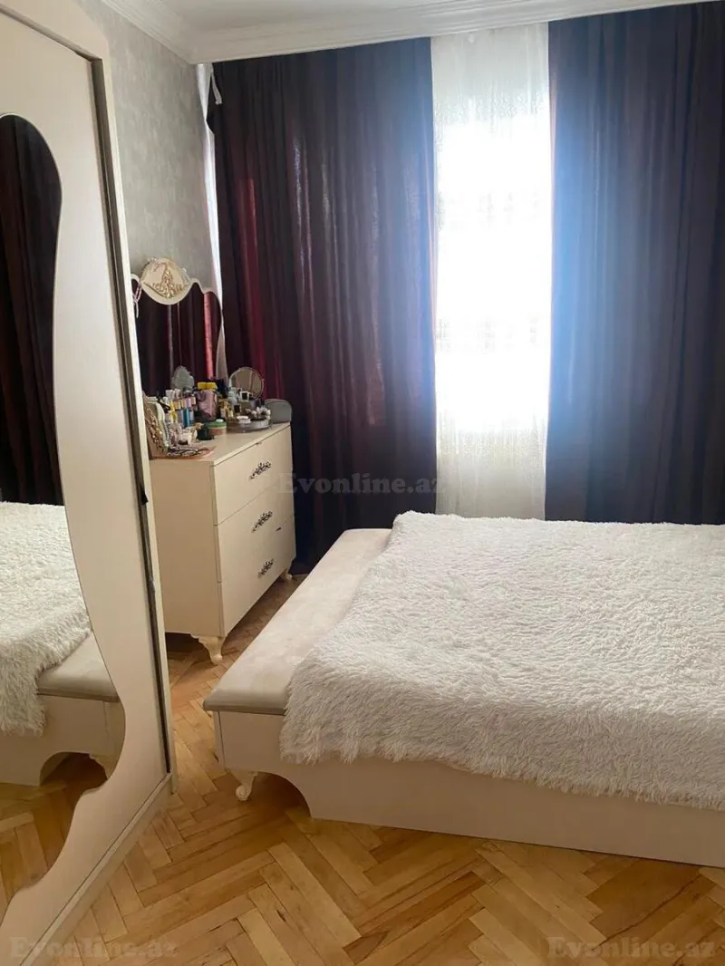 Satılır 2 otaqlı Mənzil Köhnə tikili 55 m² 4-cü mikrorayon - şəkil 3
