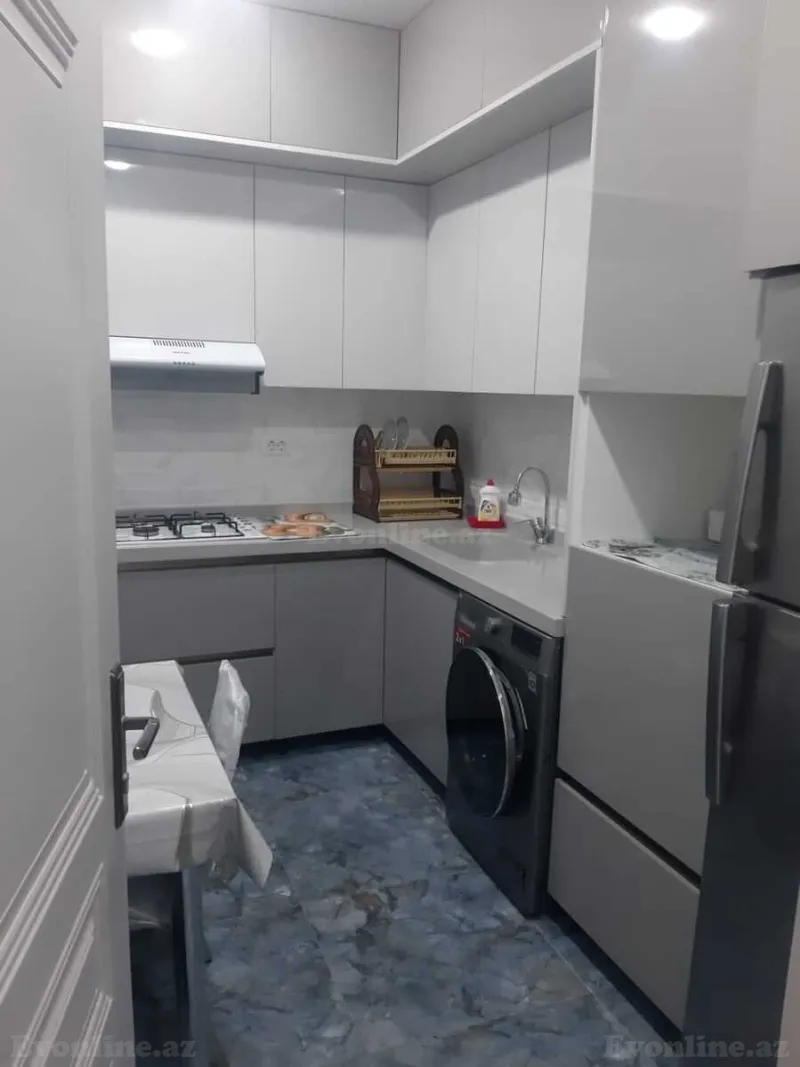 3 otaqlı Mənzil 90 m² 8-ci kilometr Kirayə verilir