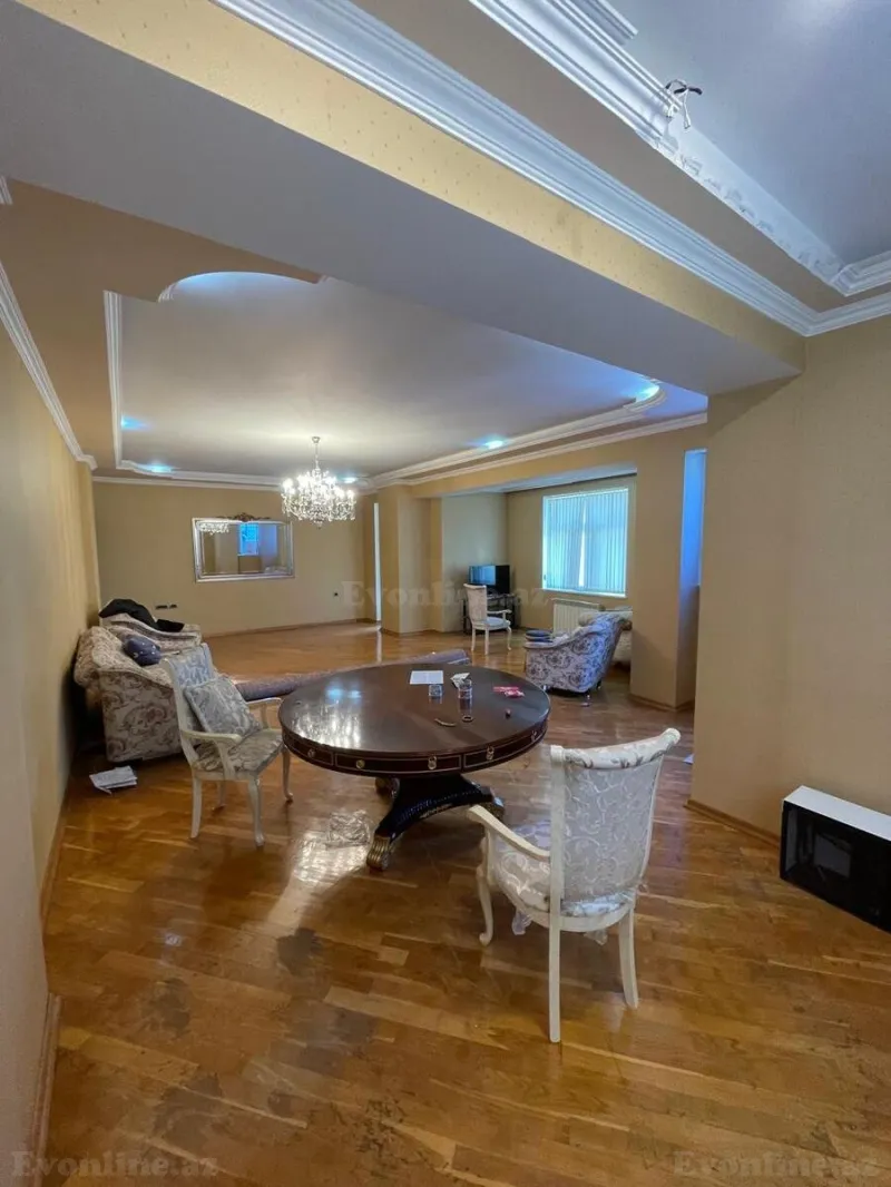 Satılır 3 otaqlı Mənzil Yeni tikili 165 m² 28 May m. - şəkil 3