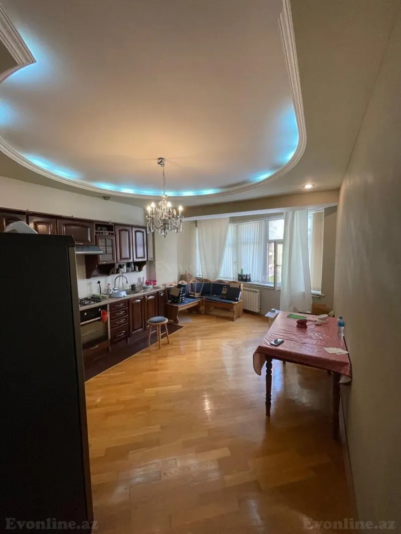 Satılır 3 otaqlı Mənzil Yeni tikili 165 m² 28 May m. - şəkil 4