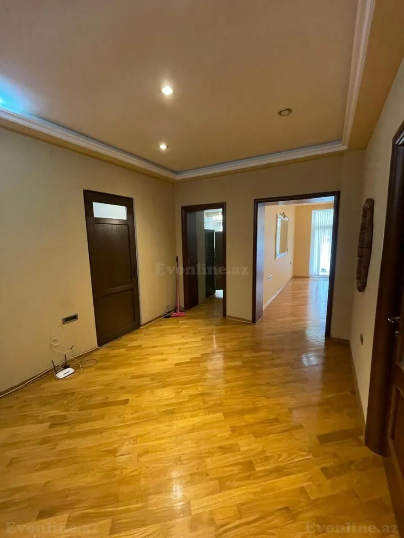Satılır 3 otaqlı Mənzil Yeni tikili 165 m² 28 May m. - şəkil 12