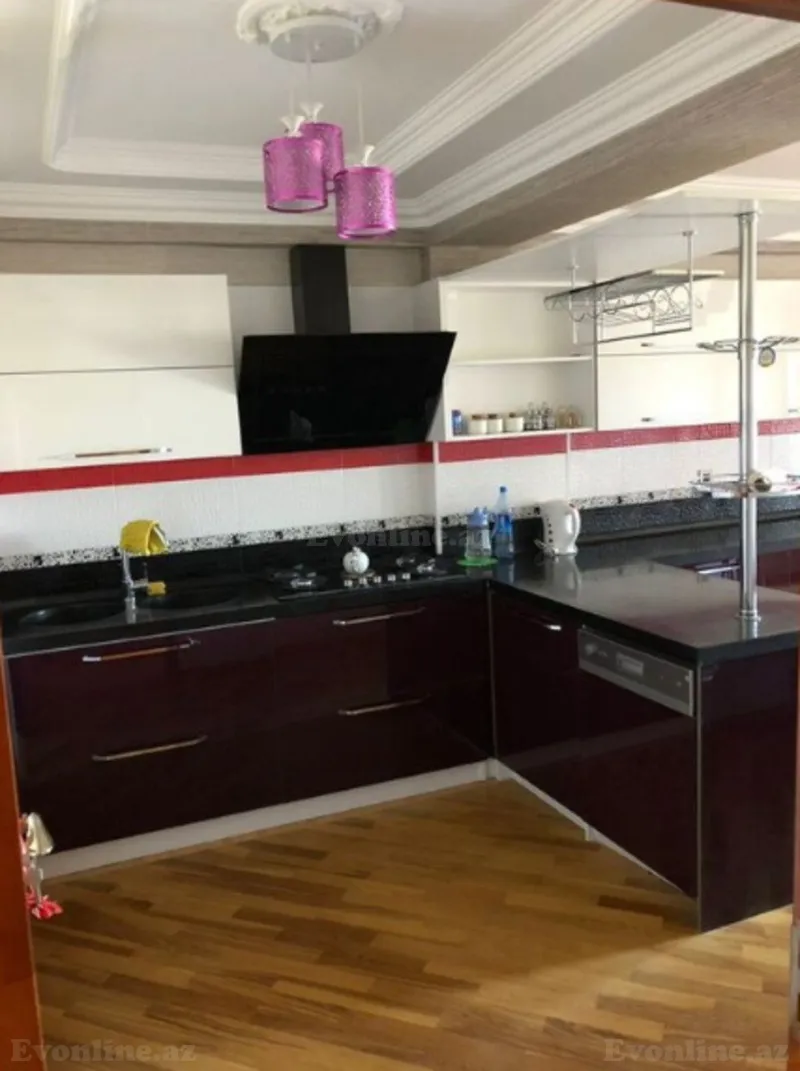 Kirayə verilir 3 otaqlı Mənzil Yeni tikili 136 m² Nərimanov r. - şəkil 2