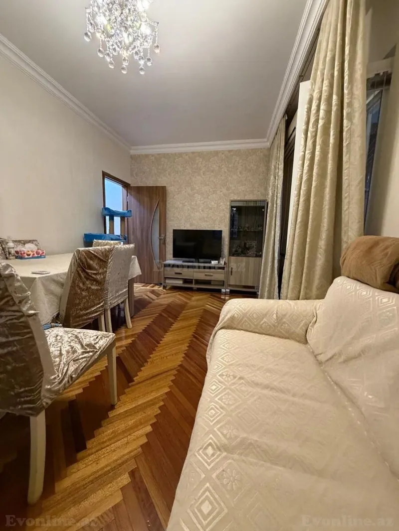 Satılır 2 otaqlı Mənzil Köhnə tikili 70 m² Azadlıq prospekti m. - şəkil 2