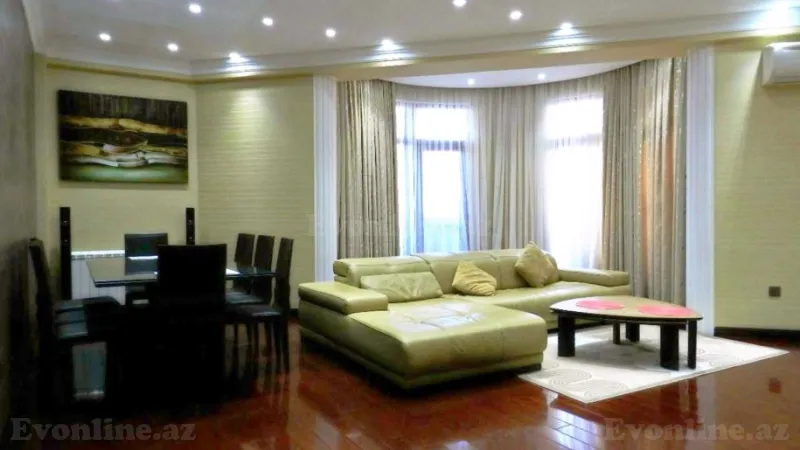 4 otaqlı Mənzil 170 m² 28 May m. Satılır