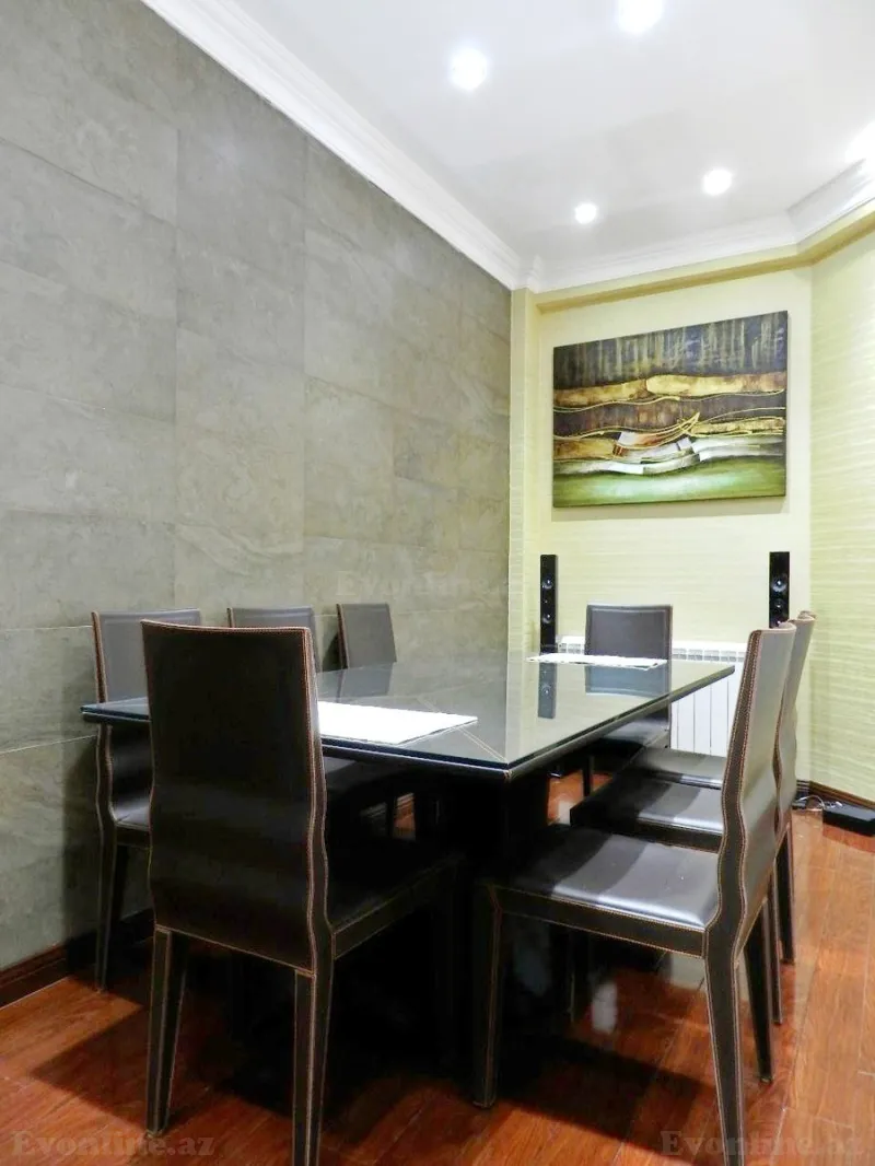 Satılır 4 otaqlı Mənzil Yeni tikili 170 m² 28 May m. - şəkil 3
