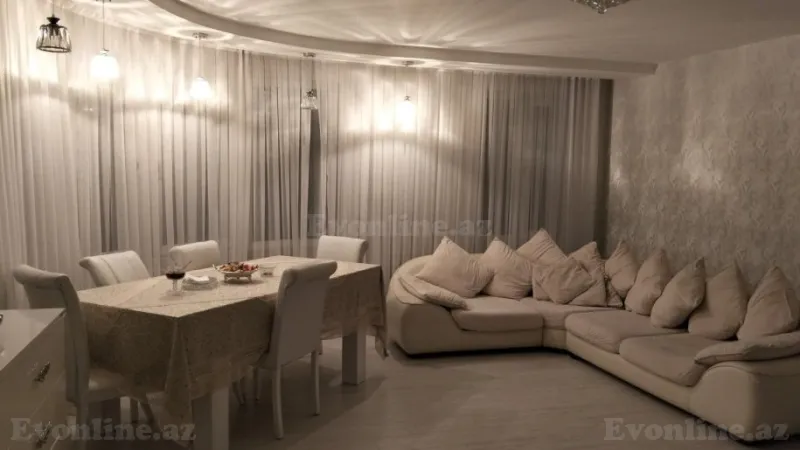 3 otaqlı Mənzil 95 m² İnşaatçılar m. Satılır