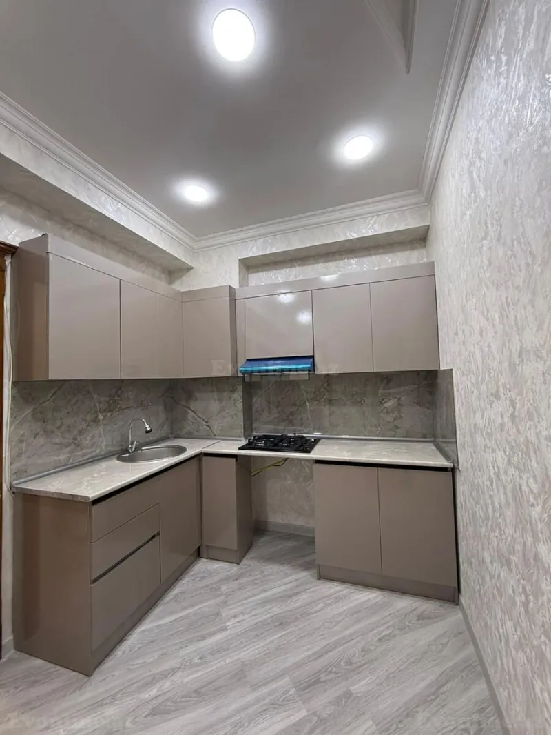 2 otaqlı Mənzil 66 m² Neftçilər m. Satılır