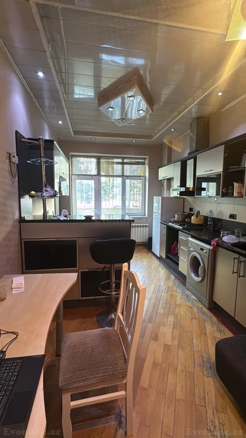 3 otaqlı Mənzil 110 m² Əhmədli Kirayə verilir