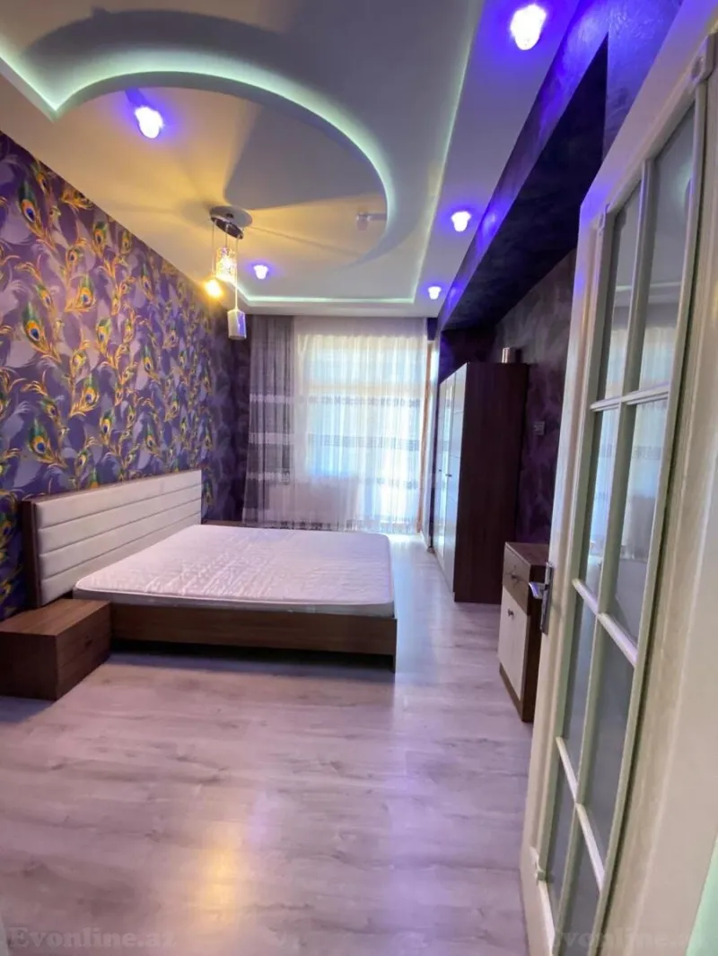 Kirayə verilir 3 otaqlı Mənzil Yeni tikili 150 m² İnşaatçılar m. - şəkil 3