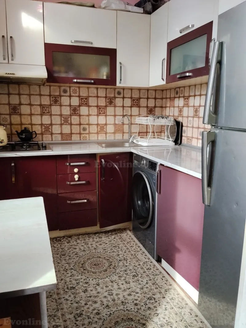 Satılır 2 otaqlı Mənzil Köhnə tikili 50 m² 7-ci mikrorayon - şəkil 4